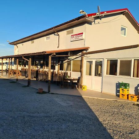 Hotel Safta Hotels Pielestii Exterior photo